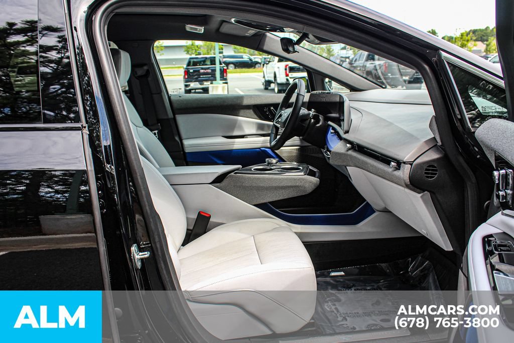 Used 2026 Cadillac Optiq Luxury 2 AWD/4WD image 18