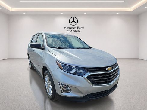 Used 2020 Chevrolet Equinox LS w/ LS Convenience Package FWD image 11