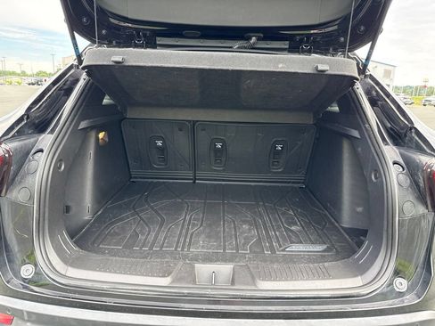 Used 2025 Chevrolet Trax RS w/ Sunroof Package FWD image 19