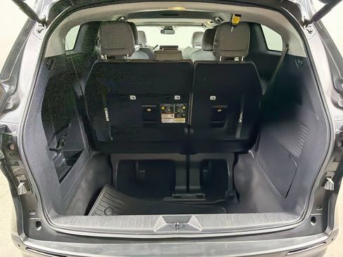 Used 2025 Toyota Sienna XLE FWD image 23