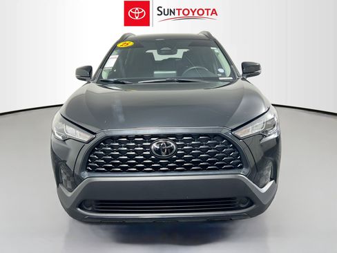 Used 2025 Toyota Corolla Cross LE image 10