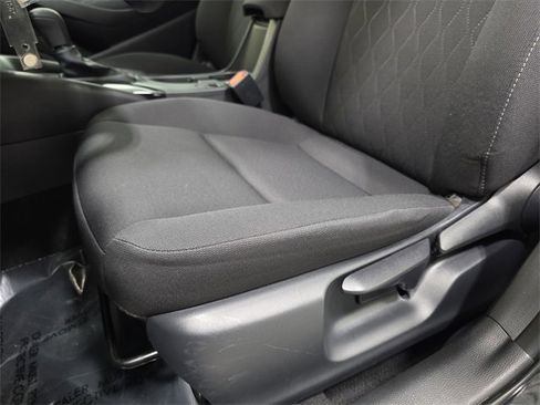 Certified 2025 Toyota Corolla LE image 25