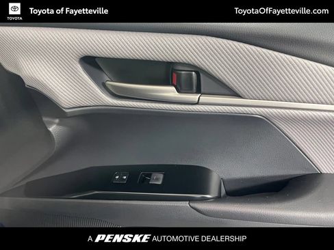 Used 2026 Toyota Camry SE w/ Convenience Package FWD image 9