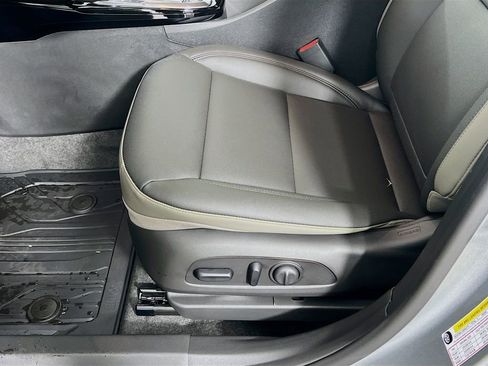 New 2026 Chevrolet Trax ACTIV w/ Driver Confidence Package image 18