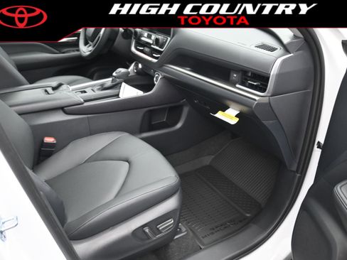 New 2026 Toyota Grand Highlander XLE FWD image 11