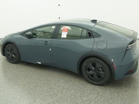 New 2026 Toyota Prius Plug-In Hybrid image 11