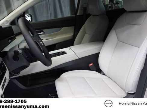 New 2025 Nissan Murano SL image 4