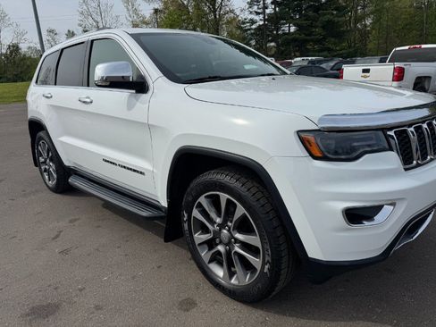Used 2018 Jeep Grand Cherokee Limited w/ Luxury Group II AWD/4WD image 12