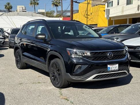 Certified 2022 Volkswagen Taos S image 1