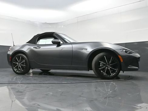 Used 2025 MAZDA MX-5 Miata Grand Touring RWD image 30