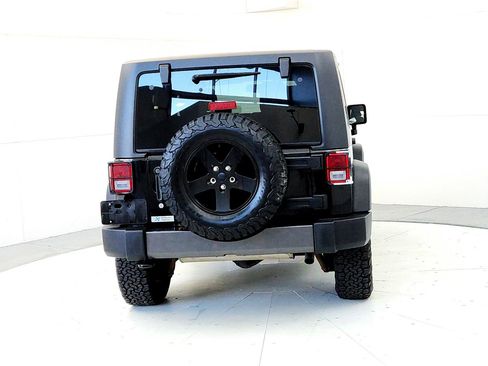 Used 2017 Jeep Wrangler Sport image 5