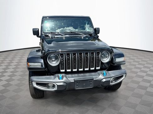 Used 2023 Jeep Wrangler Unlimited Sahara AWD/4WD image 2