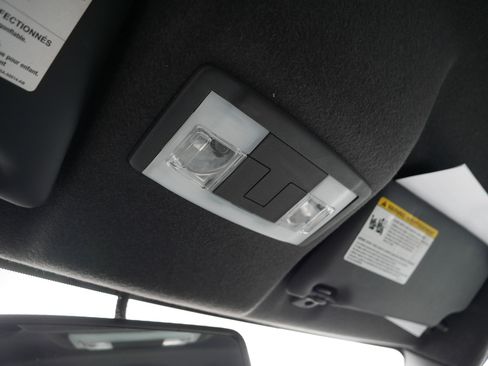 Used 2011 Ford Focus SE w/ 201A Rapid Spec Order Code image 32