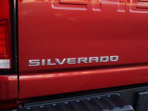 Used 2025 Chevrolet Silverado 2500 LTZ w/ LTZ Premium Package AWD/4WD image 39