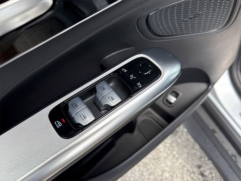 Used 2025 Mercedes-Benz GLC 300 GLC 300 Coupe image 36