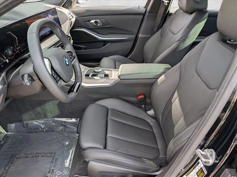 Used 2025 BMW 330i Sedan w/ Premium Package RWD image 17