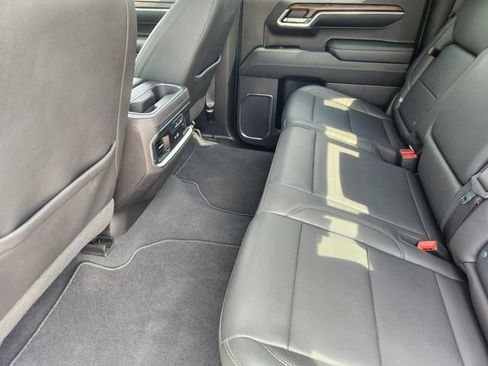 Used 2024 GMC Sierra 1500 SLT image 29
