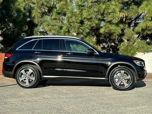 Certified 2022 Mercedes-Benz GLC 300 4MATIC image 3