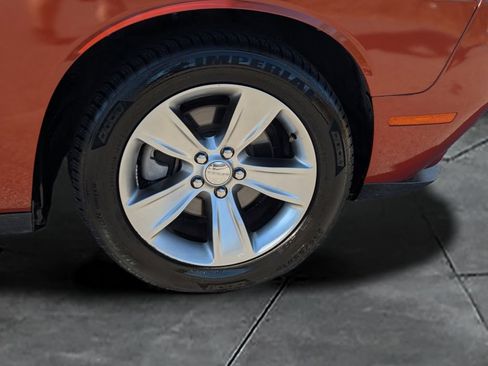 Used 2021 Dodge Challenger SXT RWD image 9