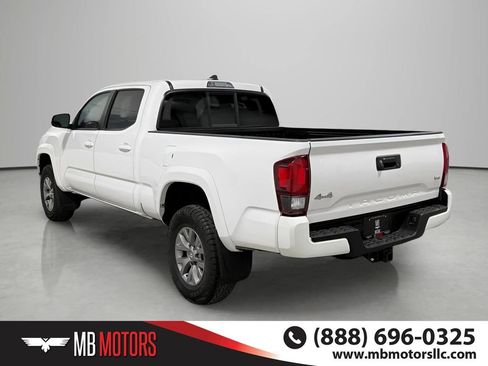Used 2020 Toyota Tacoma SR5 AWD/4WD image 7