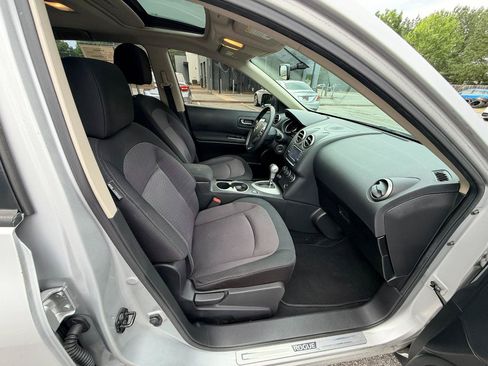 Used 2013 Nissan Rogue SV w/ Premium Pkg FWD image 16