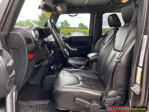 Used 2016 Jeep Wrangler Unlimited Rubicon AWD/4WD image 22