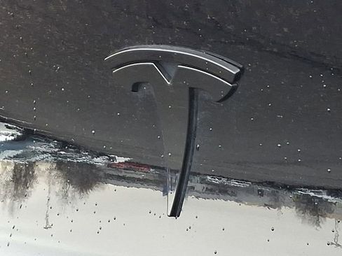 Used 2023 Tesla Model Y Long Range image 33