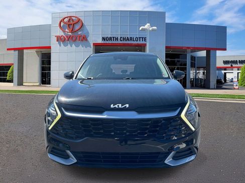 Used 2023 Kia Sportage EX FWD image 3