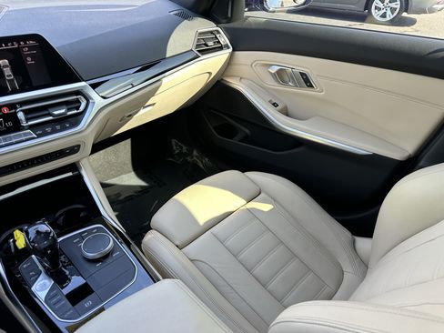 Used 2019 BMW 330i Sedan w/ Premium Package RWD image 14