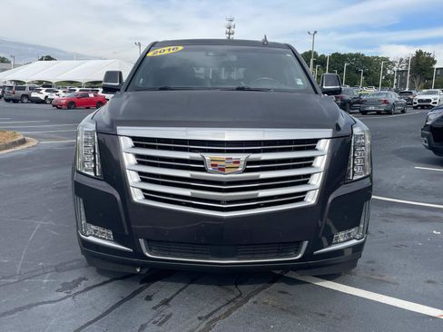 Used 2016 Cadillac Escalade Platinum AWD/4WD image 2