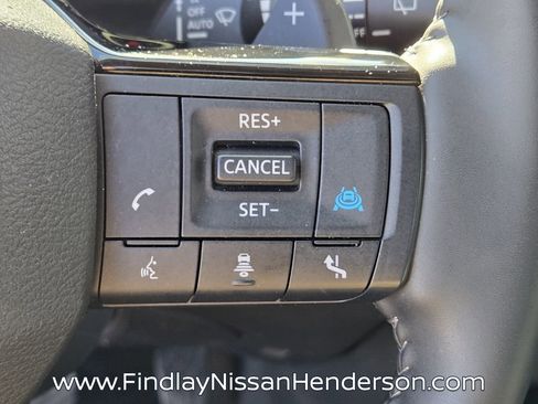 Used 2025 Nissan Rogue SL w/ Tech Package image 32