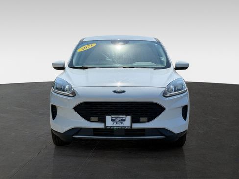 Used 2021 Ford Escape SE FWD image 2