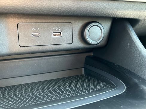 Used 2021 Nissan Rogue SV AWD/4WD image 32