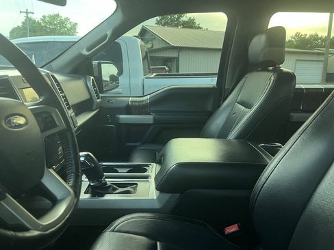 Used 2018 Ford F150 Lariat w/ Equipment Group 502A Luxury AWD/4WD image 10