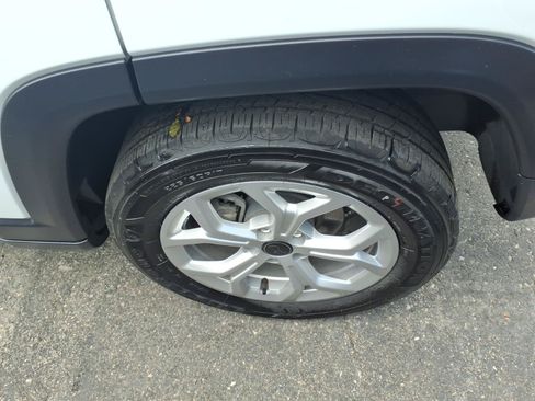 Used 2025 Jeep Compass Sport AWD/4WD image 6