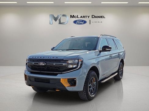 New 2026 Ford Expedition Tremor image 2