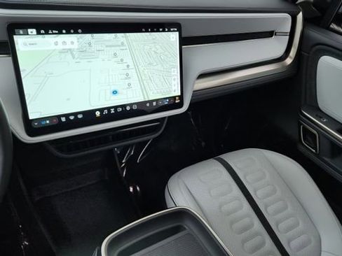 Used 2024 Rivian R1S Adventure image 73