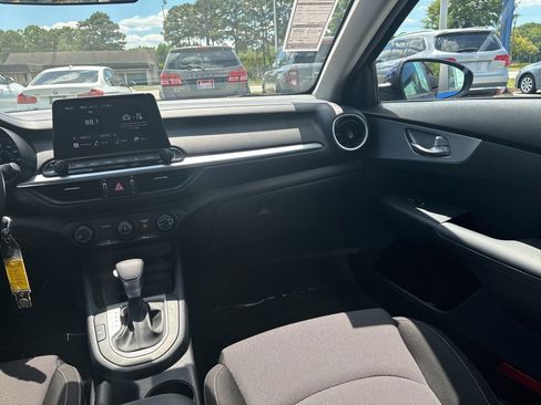 Used 2023 Kia Forte LXS FWD image 34