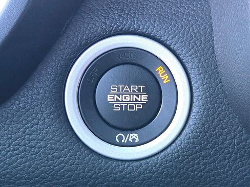 Used 2021 RAM 1500 Lone Star image 21