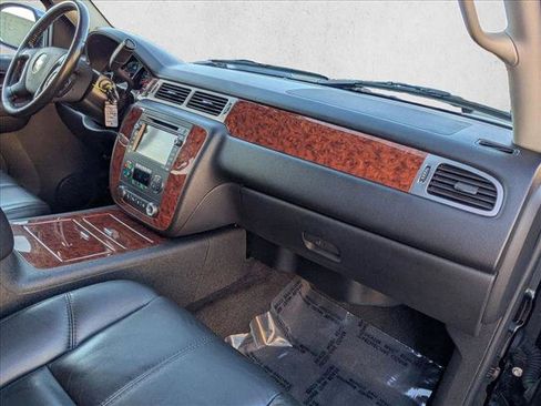 Used 2007 Chevrolet Avalanche LTZ w/ LTZ Preferred Equipment Group image 20