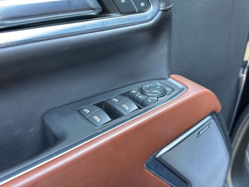 Used 2024 GMC Sierra 3500 Denali Ultimate image 27