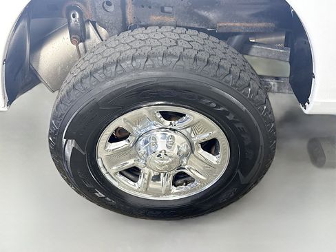 Used 2017 RAM 2500 Tradesman w/ Chrome Appearance Group image 31