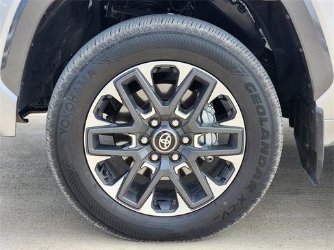 Used 2026 Toyota Tundra Limited w/ Power Package image 8