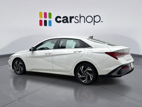 Used 2024 Hyundai Elantra Limited FWD image 3
