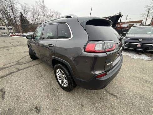 Used 2019 Jeep Cherokee Latitude Plus w/ Comfort/Convenience Group image 2