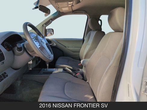 Used 2016 Nissan Frontier SV image 15