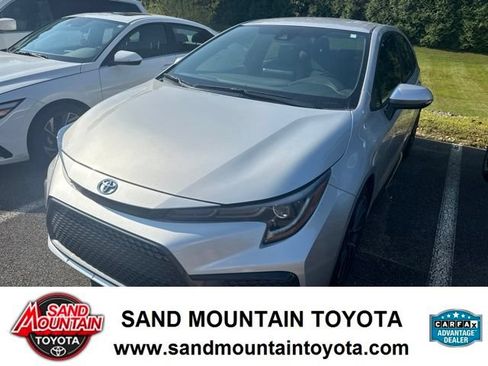Used 2022 Toyota Corolla SE FWD image 1