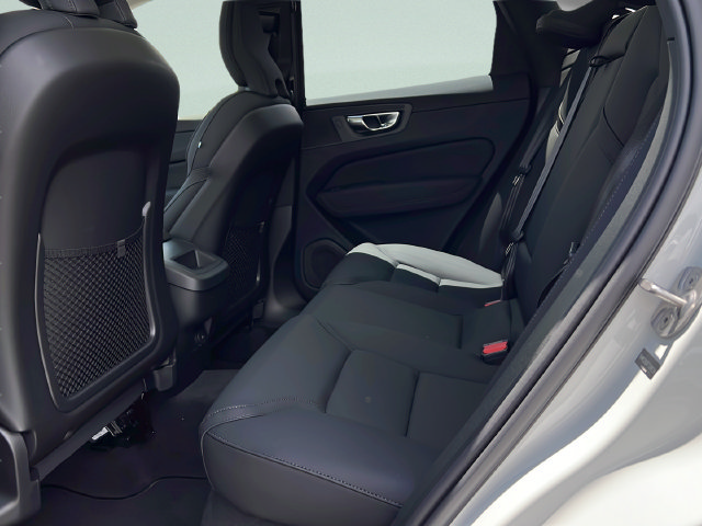New 2026 Volvo XC60 B5 Plus AWD/4WD image 12