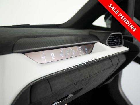 Used 2024 Lamborghini Revuelto image 27