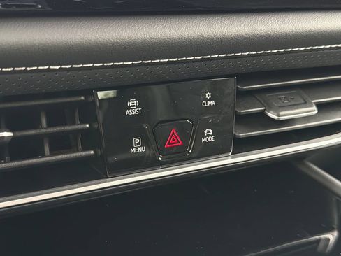 New 2026 Volkswagen Atlas Cross Sport SE AWD/4WD image 29